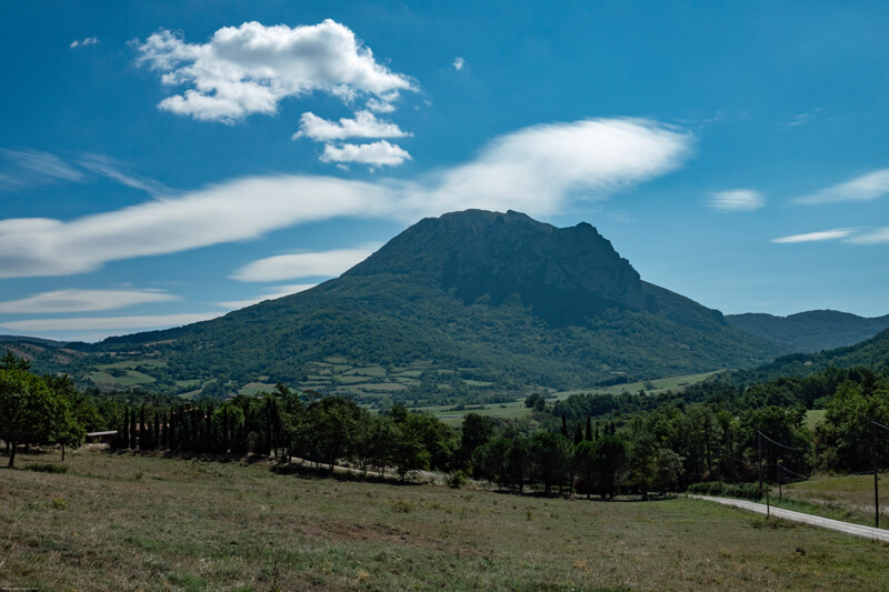 approaching the Gorges de Galamus, Cubieres