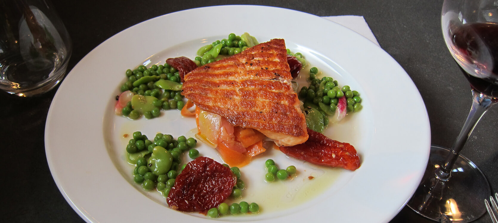 a typical entrée for dinner